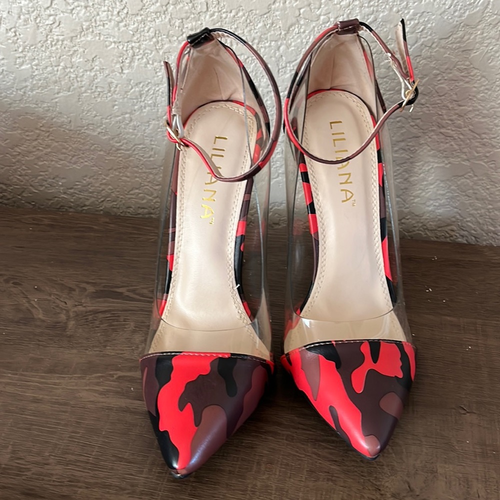 Camo print heels size 5 1/2 brand liliana
